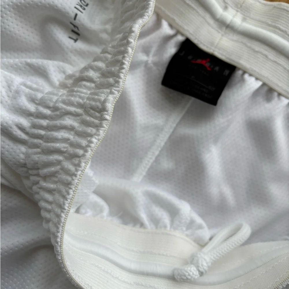 NWOT Vintage Air Jordan Nike basketball shorts white DRI-FIT size S read